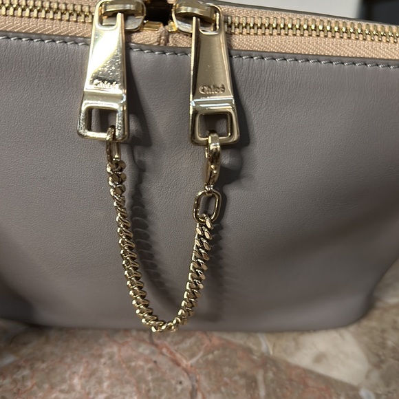 Chloe 2-tone leather pouch - Picture 10 of 10